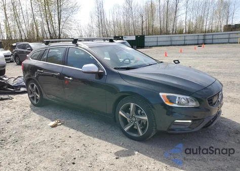 2015 Volvo V60 T6 R-Design Platinum from USA, damaged, VIN YV1902SH9F1190853